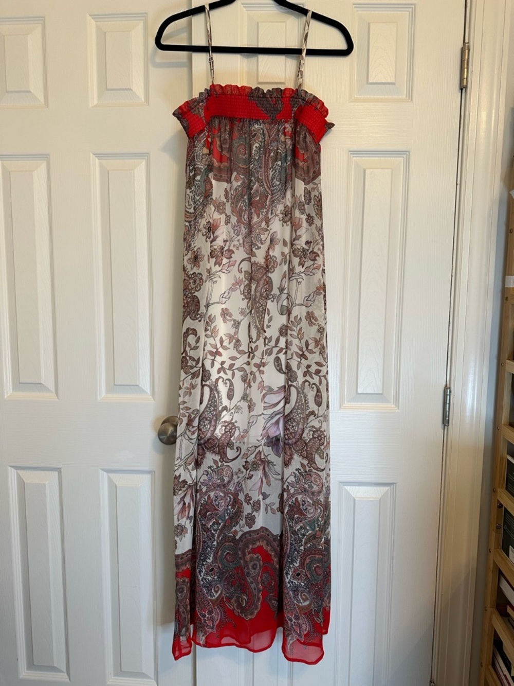 NWT Romeo & Juliet Couture Red Paisley Print Dress, size M, perfect for Beach